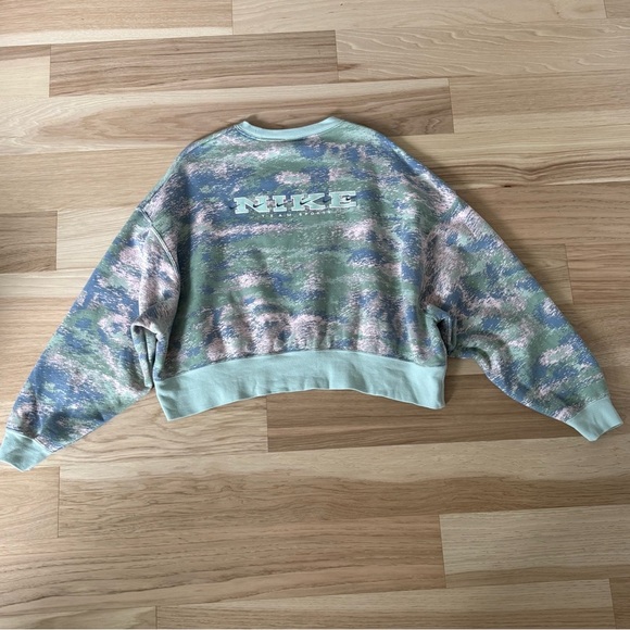 Nike Camouflage oversized Cropped Pullover Sweatshirt size Small - Picture 6 of 8